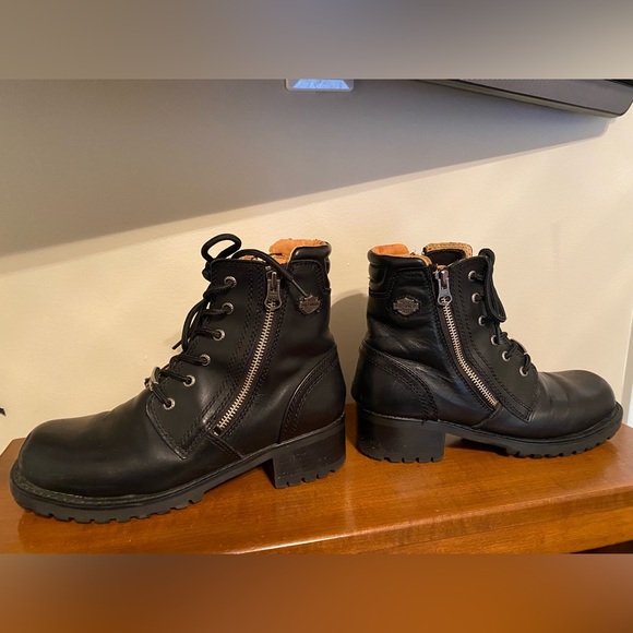 Harley-Davidson Shoes - Harley Davidson women’s black Boots size 8